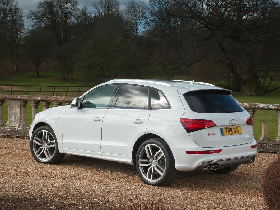  Audi SQ5 TDI (8R) 2013 года  (UK) (фото 4 из 12)
